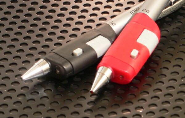 たくみ 【たくみ】ノック式鉛筆（ライト付）　2.0mm（シャープ式）　本体　鉛筆削り付 黒・赤色選択