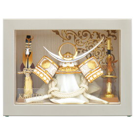 五月人形 お祝い 初節句 「最短出荷対応品」コンパクト 兜飾り 額飾り ケース入り 5号 ガラス 白金上杉兜 おしゃれ かっこいい モダン かわいい 2025 ck25118-5