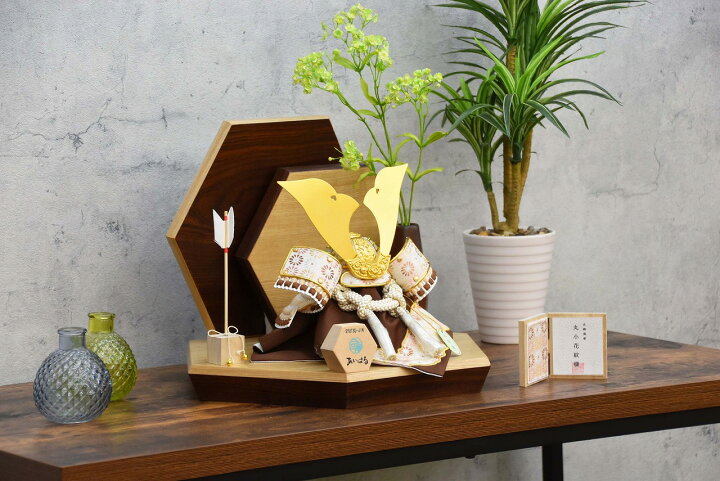 楽天市場 五月人形 兜 コンパクト おしゃれ 兜飾り モダン 小さな 木目 インテリア 間口38cm 5月人形 兜 8号 送料無料 端午の節句 オリジナル兜 Futaba 人形のあいはる 限定商品 陣羽織 オルゴール 布兜 豆鯉プレゼント 人形のあいはる楽天市場店 楽天市場 五月人形 兜 コンパクト おしゃれ 兜飾り モダン 小さな 木目 インテリア 間口38cm 5月人形 兜 8号 送料無料 端午の節句 オリジナル兜 Futaba 人形のあいはる 限定商品 陣羽織 オルゴール 布兜 豆鯉プレゼント 人形のあいはる楽天市場店
