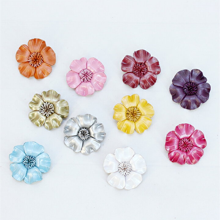 楽天市場 まとめ買い クーポン 本革 花 レザー ブローチ M5cm 軽い 革 フラワー コサージュ ハンドメイド 牛革 軽量 ペンダント 手作り おしゃれ アクセサリー シック 母 祖母 プレゼント 母の日 敬老の日 誕生日プレゼント 母親 誕生日 ギフト 送料無料 藍工房 Ai Kobo