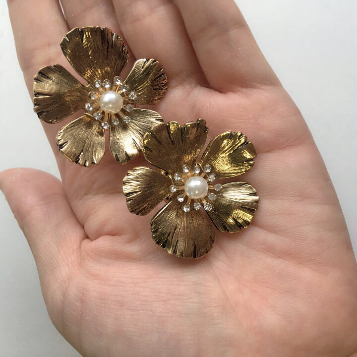 楽天市場】ゴールドフラワー 大ぶりピアス 大ぶりイヤリング  