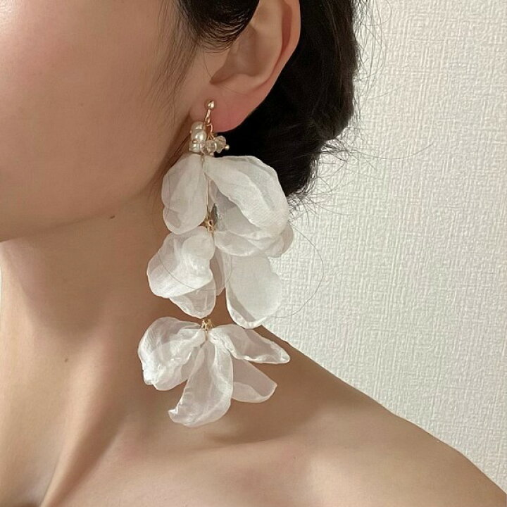 楽天市場】シフォン フラワー ピアス 花 大ぶりピアス ゴールド 揺れる 