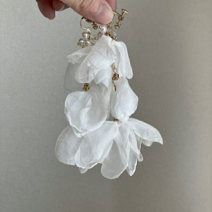 楽天市場】シフォン フラワー ピアス 花 大ぶりピアス ゴールド 揺れる 