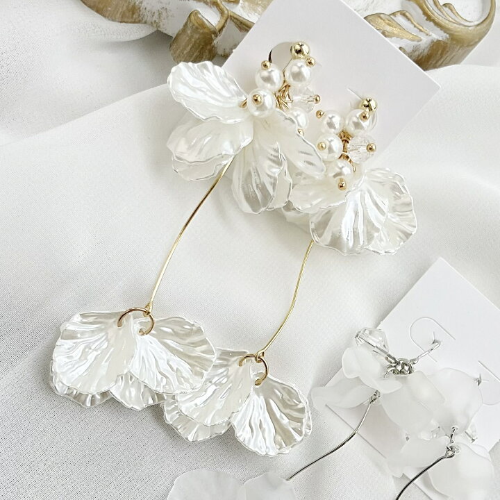 楽天市場】花びら ピアス イヤリング ペタルピアス ホワイト 白 ロング 