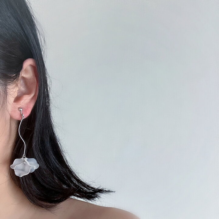 楽天市場】花びら ピアス イヤリング ホワイト クリア フロスト 半透明  