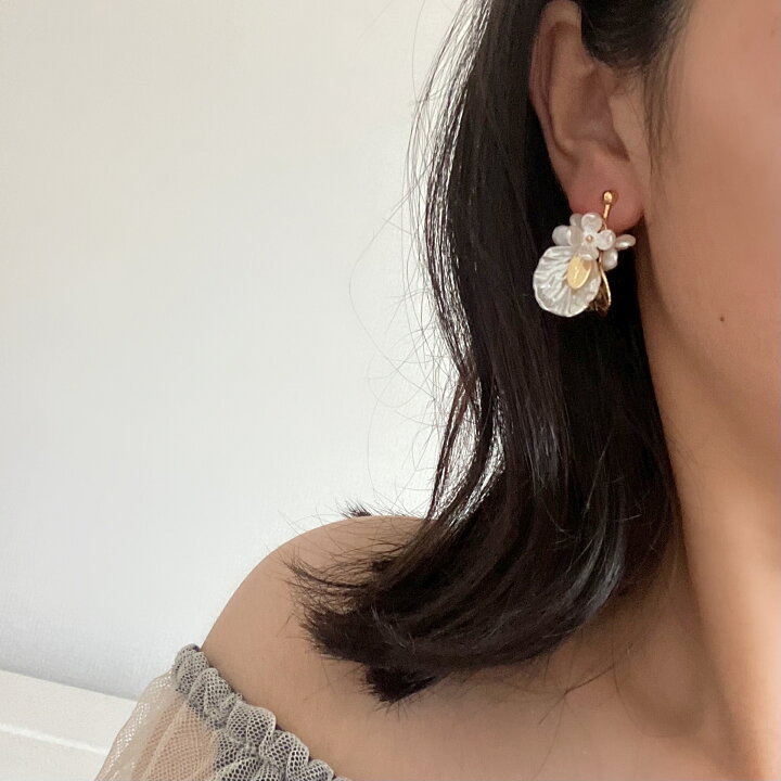 楽天市場】フラワー 花 花びら ピアス イヤリング パール 綺麗 花 白 