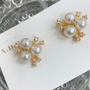 yhandmadezpearl×rhinestone bouquet pierce (gold-white pearl) ANZT[ sAX@CXg[@p[@GOLD@S[h@@zCg@WHITE@@fB[X@@@t@bV