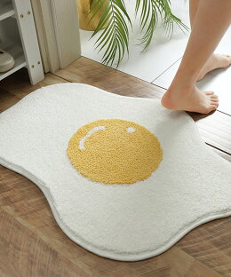 楽天市場 フットマット ラグ おしゃれ 小さめ カーペット 可愛い かわいい 玄関マット 目玉焼き 韓国 インテリア バスマット フットマット 室内 マット 玄関 Sns映え 韓国雑貨 可愛い目玉焼きフットマット Aimoha