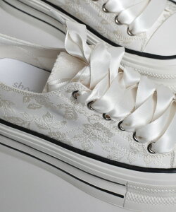 スニーカー レディース 厚底 おしゃれ 歩きやすい 疲れにくい 機能性 靴 合皮 女性 タウンシューズ 太紐 4.5cmソール 厚底スニーカー シューズ【厚底4.5cmソール!!刺繍模様ビッグデザインスニ