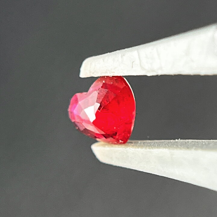 楽天市場】グリーンランド産ルビー 0.34ct ルース ◇ ハートシェイプ 