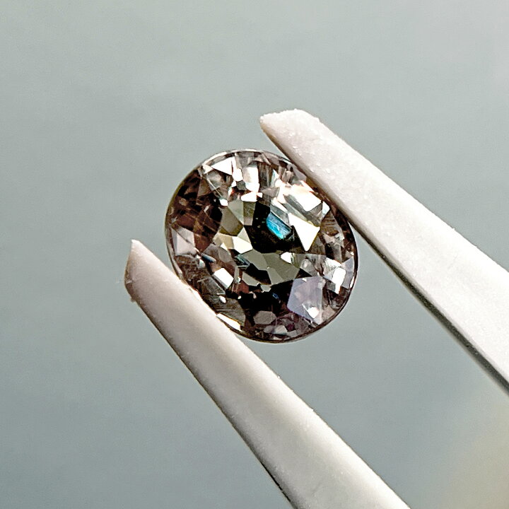 楽天市場】【カラーチェンジ】ガーネット ベキリー産 0.54ct ルース 