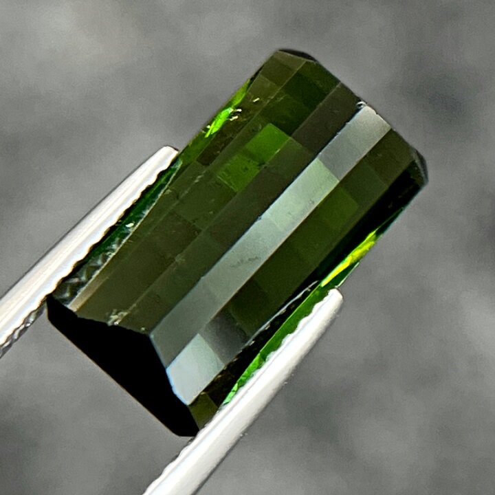 楽天市場】【ｾｰﾙ】グリーントルマリン 4.46ct ルース ◇ ステップ 