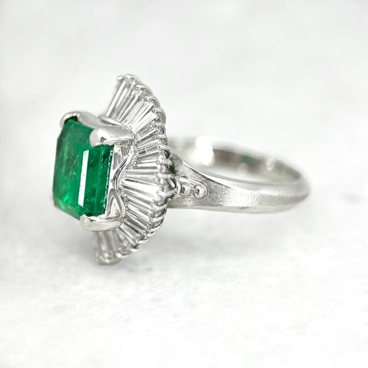 楽天市場】コロンビア産ビビッドグリーンエメラルド 3.52ct リング 12 