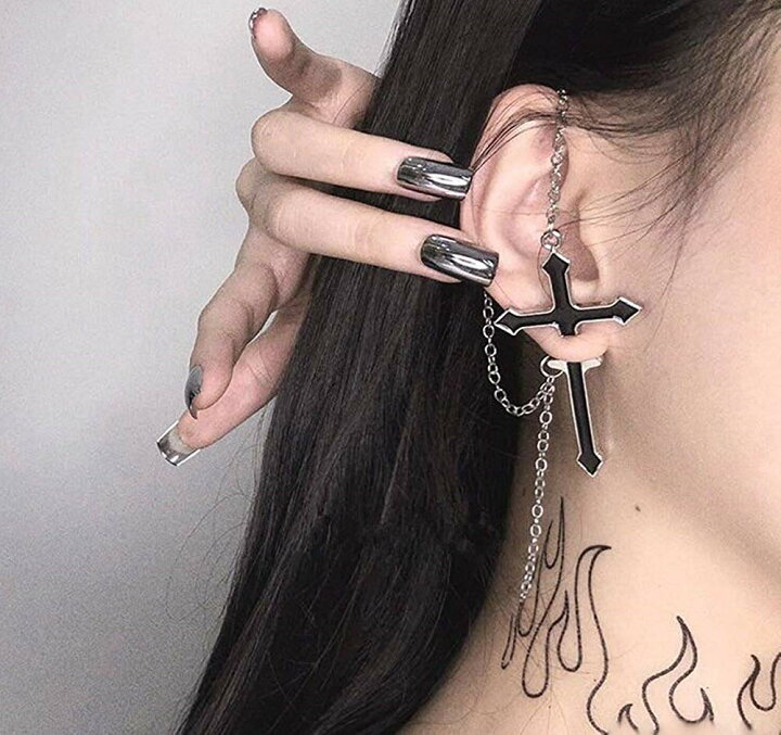 楽天市場 片耳用 十字架ピアス クロス 十字架 ピアス チェーン ブラック パンク ロック V系 ゴシック ゴスロリ ロリータ モード系 レディース メンズ ユニセックス 男女兼用 韓国 オルチャン 闇かわいい Aio Online Store 楽天市場 片耳用 十字架ピアス クロス 十字架 ピアス チェーン ブラック パンク ロック V系 ゴシック ゴスロリ ロリータ モード系 レディース メンズ ユニセックス 男女兼用 韓国 オルチャン 闇かわいい Aio Online Store