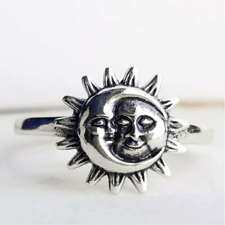 楽天市場 リング 太陽と月 Sun Moon 指輪 アクセサリー ヒップホップ アクセサリー ジュエリー ジュエル Jewel レゲエ クラブclub メンズ 男女兼用 Hiphop ヒップホップ系 ストリート系 B系 ギラギラ 縁起が良い 開運 金運 成功 風水 Aio Online Store 楽天市場 リング 太陽と月 Sun Moon 指輪 アクセサリー ヒップホップ アクセサリー ジュエリー ジュエル Jewel レゲエ クラブclub メンズ 男女兼用 Hiphop ヒップホップ系 ストリート系 B系 ギラギラ 縁起が良い 開運 金運 成功 風水 Aio Online Store