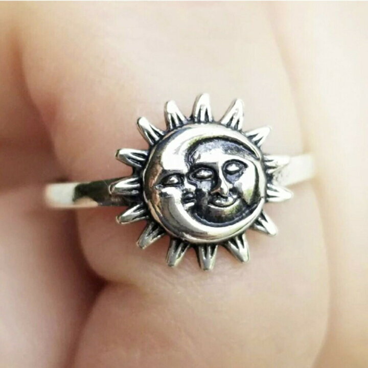 楽天市場 リング 太陽と月 Sun Moon 指輪 アクセサリー ヒップホップ アクセサリー ジュエリー ジュエル Jewel レゲエ クラブclub メンズ 男女兼用 Hiphop ヒップホップ系 ストリート系 B系 ギラギラ 縁起が良い 開運 金運 成功 風水 Aio Online Store 楽天市場 リング 太陽と月 Sun Moon 指輪 アクセサリー ヒップホップ アクセサリー ジュエリー ジュエル Jewel レゲエ クラブclub メンズ 男女兼用 Hiphop ヒップホップ系 ストリート系 B系 ギラギラ 縁起が良い 開運 金運 成功 風水 Aio Online Store