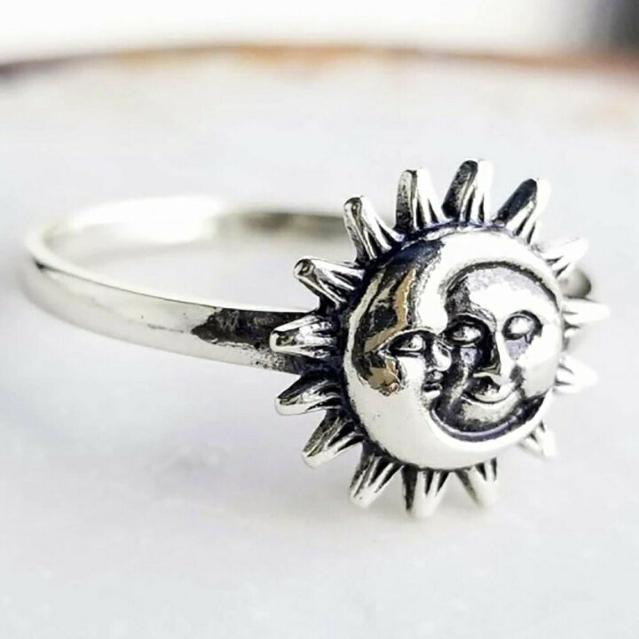 楽天市場 リング 太陽と月 Sun Moon 指輪 アクセサリー ヒップホップ アクセサリー ジュエリー ジュエル Jewel レゲエ クラブclub メンズ 男女兼用 Hiphop ヒップホップ系 ストリート系 B系 ギラギラ 縁起が良い 開運 金運 成功 風水 Aio Online Store 楽天市場 リング 太陽と月 Sun Moon 指輪 アクセサリー ヒップホップ アクセサリー ジュエリー ジュエル Jewel レゲエ クラブclub メンズ 男女兼用 Hiphop ヒップホップ系 ストリート系 B系 ギラギラ 縁起が良い 開運 金運 成功 風水 Aio Online Store