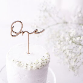 Airie 【 Cake Topper / One 】 選べるサイズ 木製ケーキトッパー バースデー ハーフバースデー 誕生日 記念日 飾り デコレーション パーティー 撮影アイテム おしゃれ スマッシュケーキ クレイケーキ 誕生日ケーキ 1歳