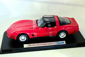 EB[ 1/18 V{[ Rxbg N[y 1982 bhWELLY 1:18 Chevrolet Corvette Coupe 1982 red