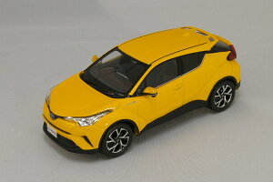 g^ 1/30 V^ g^ C-HR CG[ J[Tv v ~jJ[ TOYOTA 1/18 1/43