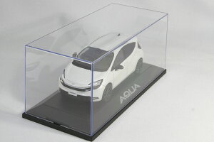 トヨタ特注 1/30 新型 アクア プラチナホワイトパールマイカ カラーサンプル 2025 ミニカー TOYOTA AQUA 1/18 1/43