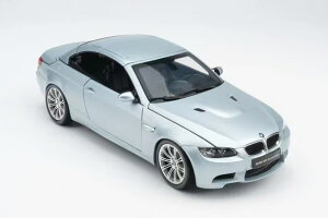 ���� 1/18 BMW M3 �R���o�[�`�u�� E93M �V���o�[�X�g�[��2Kyosho 1:18 BMW M3 Convertible E93M Silverstone II
