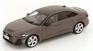 Paudi 1/18 �A�E�f�B A5L 2025 ���C�g�u���E�� ���^���b�N �J��Paudi 1:18 Audi A5L 2025 lightbrown metallic