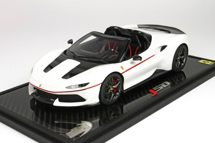 BBR 18 フェラーリ J50 スパイダー 2016 ショーケース付き メタリックホワイト 50台限定 <br>BBR 1:18 FERRARI J50 SPIDER 2016 WITH SHOWCASE WHITE MET LIMITED 50 ITEMS