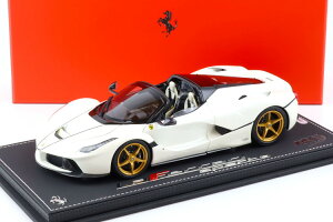 BBR 1/18 tF[ tF[ Ay^WxeB[i rAR Italia met fBXvCt 74 JBBR 1/18 Ferrari LaFerrari Aperta JUVENTINA Bianco Italia met. with display - Limited 74 pcs