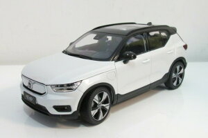 �{���{���� Paudi model 1/18 �{���{ XC40 ���`���[�W �v���O�C���n�C�u���b�h �z���C�g Volvo XC40 Recharge PHV