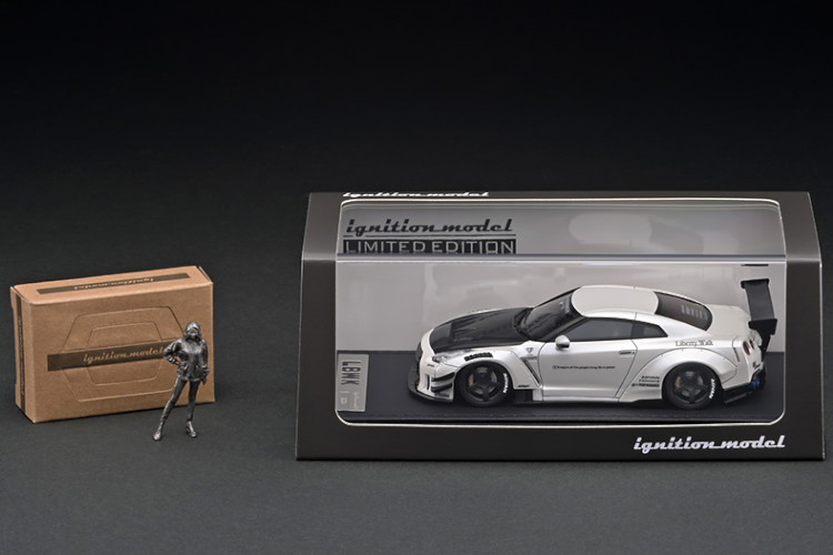 ignition イグニッション 1/43 LB-WORKS Nissan GT-R R35 type 2 White With Ms.  Chisaki Kato LB★WORKS R35 GT-R リバティウォーク オートサロン 2022 限定 | Reowide モデルカー カタログ  SHOP