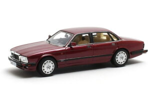 �}�g���b�N�X 1/43 �W���K�[ XJR XJ40 1990-1994 �_�[�N���b�h���^���b�N 100�����Matrix 1:43 Jaguar XJR XJ40 1990-1994 dark red metallic limited 100 pcs
