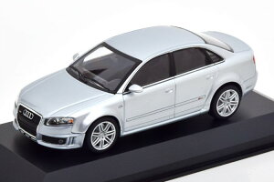 ~j`vX 1/43 AEfBRS4 T[ 2004 Vo[ }LV`vX RNVMinichamps 1:43 Audi RS4 Saloon 2004 silver Maxichamps Collection