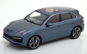 ~j`vX 1/18 |VF JCG ^[{ S 2017 u[^bN 300 Porsche Cayenne Turbo blau-metallic