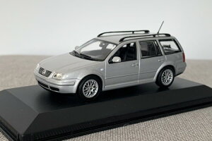 �~�j�`�����v�X 1/43 �t�H���N�X���[�Q�� �{�[�� ���@���A���gMinichamps 1:43 Volkswagen Bora Variant