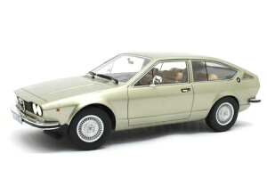 Cult Scale 1/18 アルファロメオ アルフェッタ GT 1.8 1974 メタリックライトグリーン Cult Scale 1:18 ALFA ROMEO ALFETTA GT 1.8 1974 LIGHT GREEN MET
