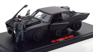 W_ 1/18 obg[r obg} 2022 tbgubN tBMAt C~l[VtJada 1:18 Batmobile mit Figur Batman 2022 flatblack with illumination