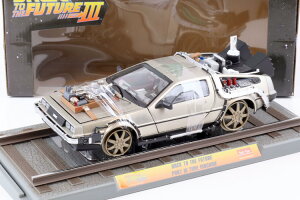 SUN STAR 1/18 �f�����A�� DMC-12 1987 �^�C���}�V�� �o�b�N�E�g�D�E�U�E�t���[�`���[ 3 ���[�����[�h�o�[�W����SUN-STAR 1:18 Delorean DMC-12 1987 Time Machine Back to the Future 3 Rail Road Version
