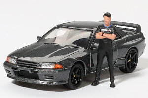 �~�jGT 1/64 ���Y �X�J�C���C�� GT-R R32 �K�����^�� ���c���� �t�B�M���A�t�� ���c�����R���N�V����Mini GT 1:64 Nissan Skyline GT-R R32 Gunmetal W/ Matsuda Figure Tsugio Matsuda Collection