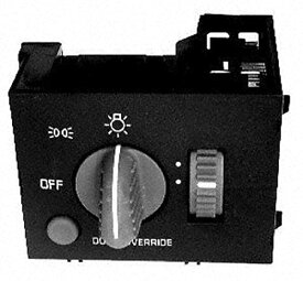 【中古】【未使用・未開封品】Standard Motor Products DS-876 Multi-Function Switch