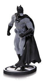 【中古】【未使用・未開封品】DC Collectibles Batman Black and White Batman Statue