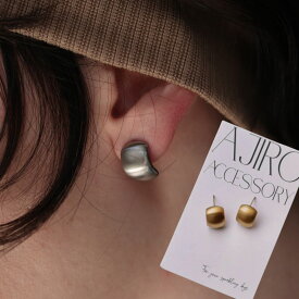 P137 ピアス サージカルステンレス 金アレ対応 金属アレルギー対応 マット ゴールド シルバー フープ フープピアス ステンレス ピアス イヤリング アレルギー対応 ギフト プレゼント シンプル オフィス 5oz