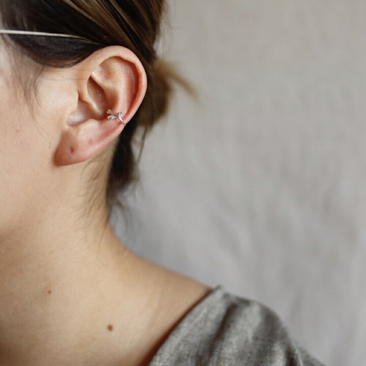 楽天市場 P281 ピアス イヤーカフ イヤカフ シルバー ゴールド リーフ Silver925 ミニピアス ナチュラル オフィス 小ぶり 女性 レディース Ajiro Ajiro アクセサリー