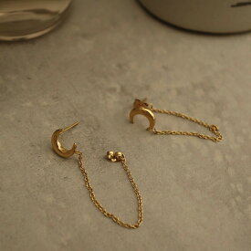 P124 サージカルステンレス　ゴールド 　ムーン　月　ステンレス　ピアス　アレルギー対応　ギフト　プレゼント　シンプル　オフィス　ajiro