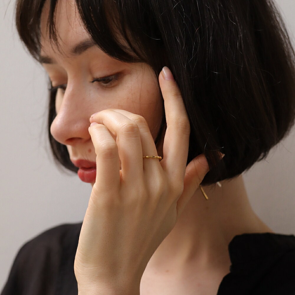 【最大35%OFFクーポン配布中】R057 指輪 ステンレス リング 金属アレルギー対応 スリムリング ゴールド 華奢 スリム シンプル 女性 レディース 金アレ サージカルステンレス 付けっぱなし ジュエリー 6qx - メイン画像 9