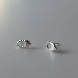 �y25��OFF�N�[�|�����s���zP135 �s�A�X �C�������O silver925 �V���o�[ �n�[�g �~�j�s�A�X �M�t�g �v���[���g ������� �I�t�B�X �V���v�� ���� ���f�B�[�X ajiro 4wz