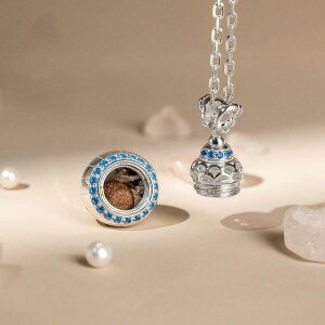 lbNX `xbg  H`   WRjA J ] A}fBt[U[ L ۃP[X Oy_g