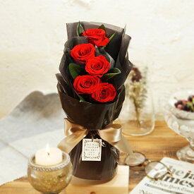 枯れないお花、赤バラ5本のプリザーブドフラワーのブーケ、クリアケース入り。赤バラ プリザーブドフラワー プロポーズ 誕生日 記念日 告白 花言葉 バレンタインデー ホワイトデー プレゼント サプライズプレゼント　レッドローズ