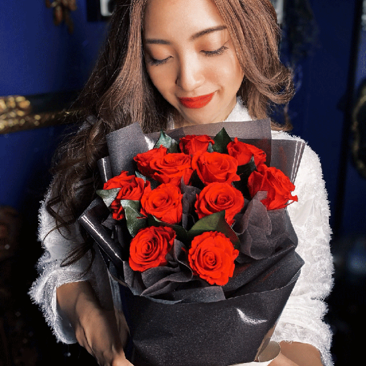 楽天市場】プロポーズに枯れないお花、赤バラ12本の