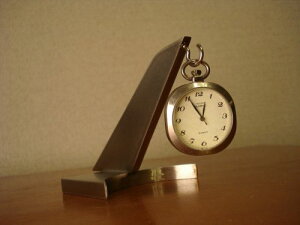 懐中時計ケース　ちょっと変わった懐中時計スタンドCK3